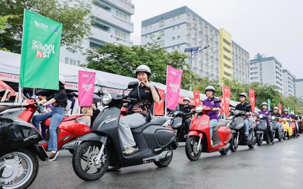 Dòng xe máy dành cho sinh viên nữ - VinFast Klara S (2022)